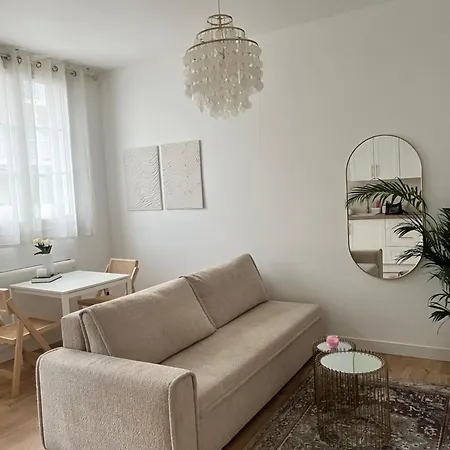 Jacuzzi Centre Apartment Caen
