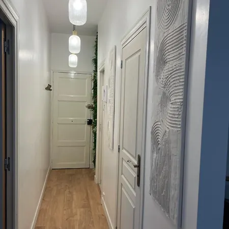 Jacuzzi Centre Apartment Caen