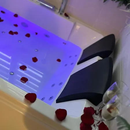 Jacuzzi Centre *